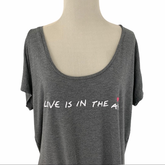 OLD NAVY | Gray "Love is in the Air” Graphic Tee - Picture 5 of 6